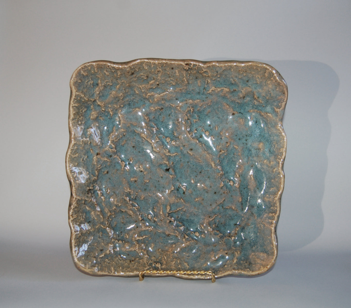 Square platter, stoneware with gray-blue glaze, uneven surface, by Hamanaka Gesson, Hagi, Japan