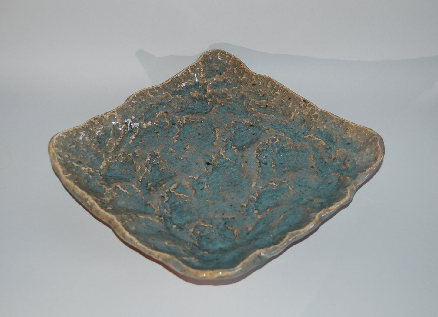 Square platter, stoneware with gray-blue glaze, uneven surface, by Hamanaka Gesson, Hagi, Japan