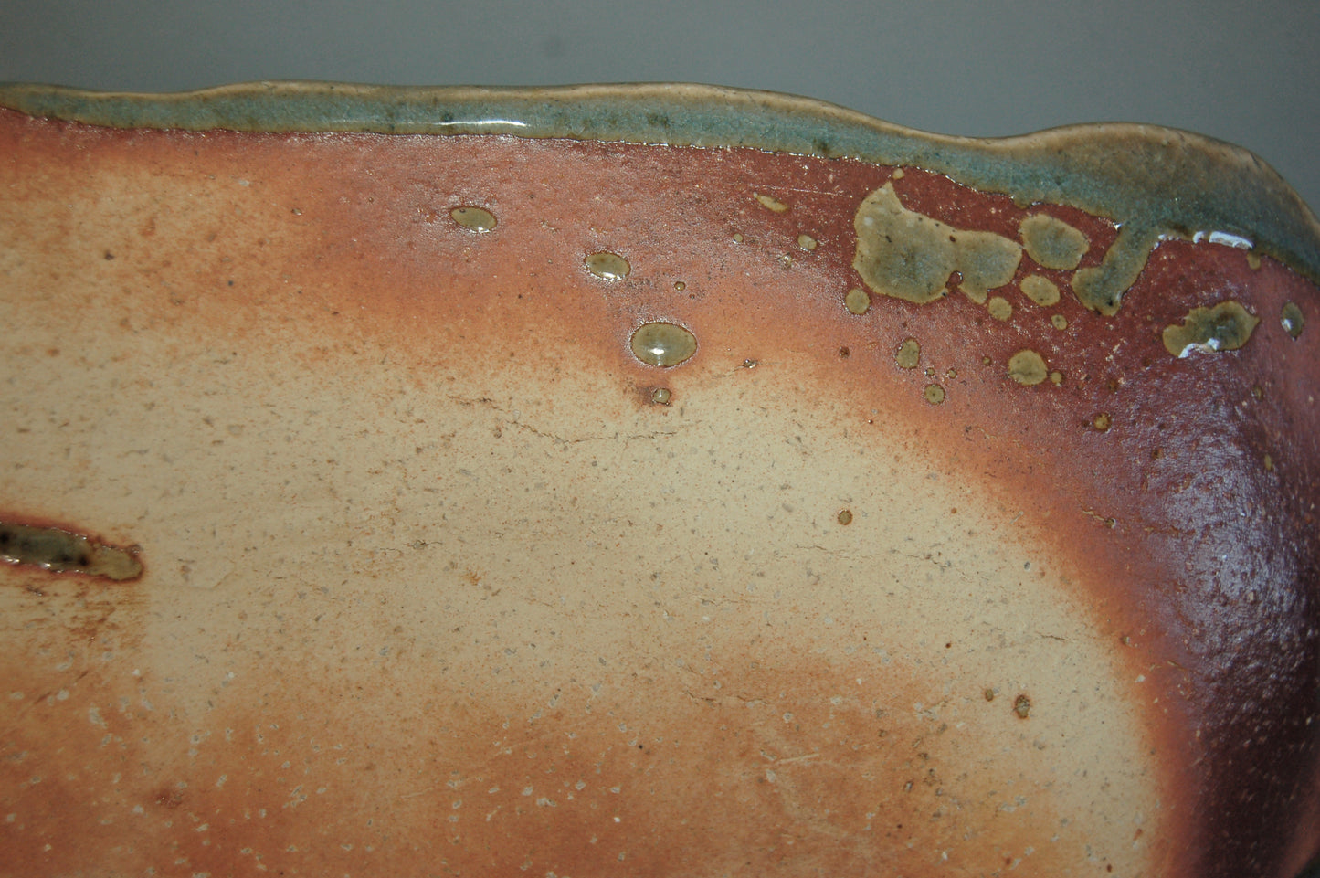 Square platter, stoneware with gray-blue glaze, uneven surface, by Hamanaka Gesson, Hagi, Japan