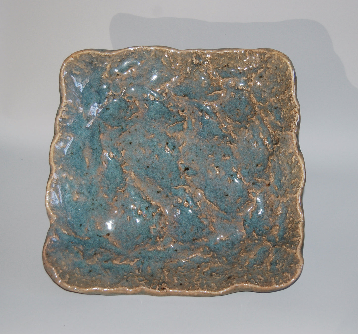 Square platter, stoneware with gray-blue glaze, uneven surface, by Hamanaka Gesson, Hagi, Japan