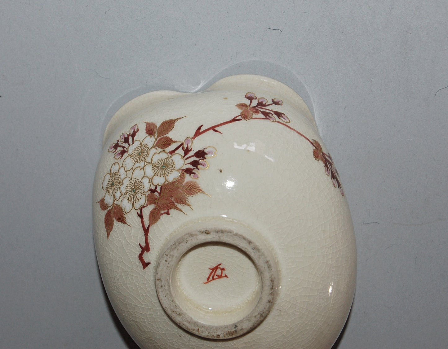 Small yuzamashi water cooler, décor of cherry blossoms, Satsuma ware, antique, Japan