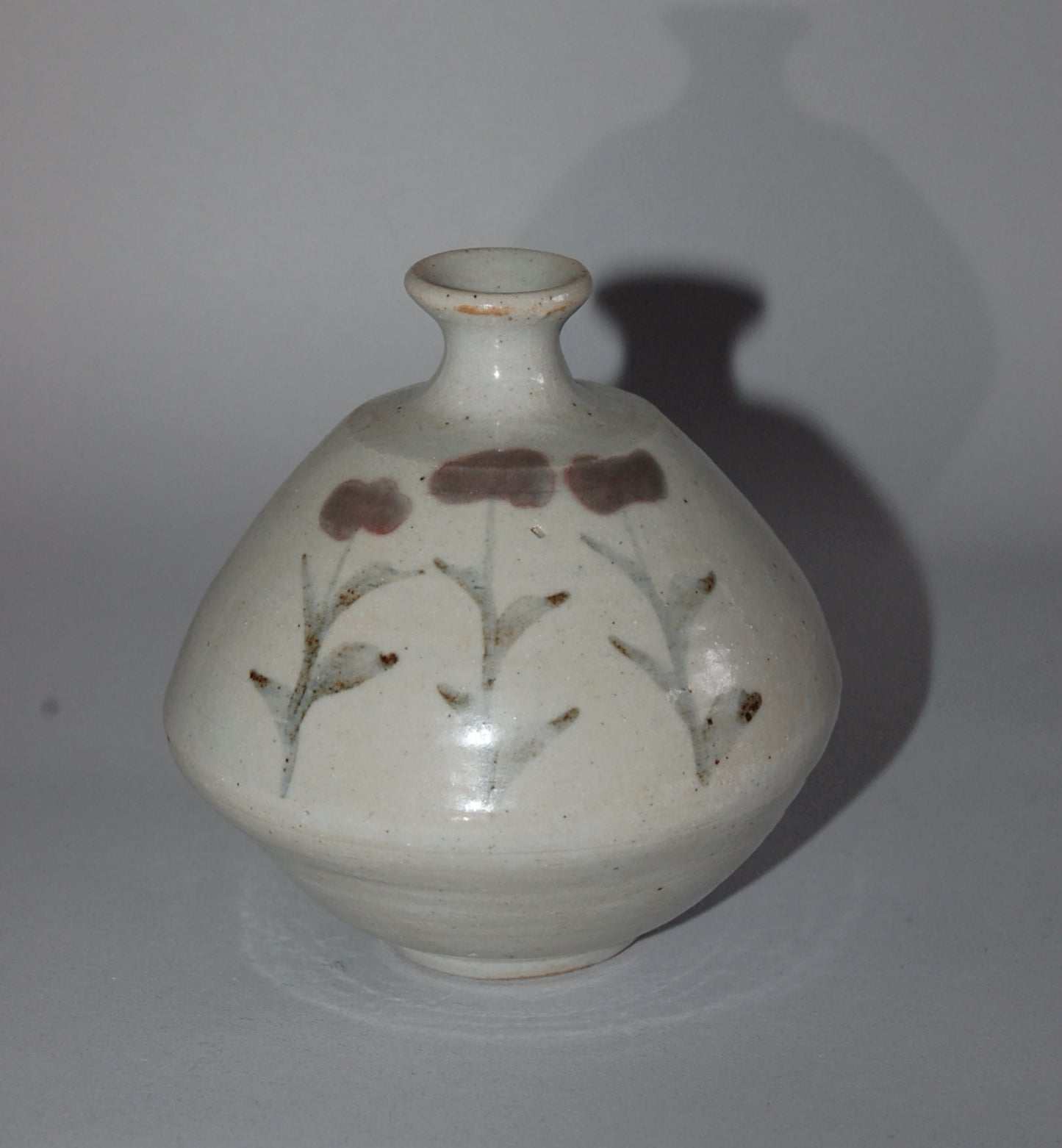 Small stoneware vase, underglaze red and brown flowers, by Kato Kiyonobu, vintage, Japan