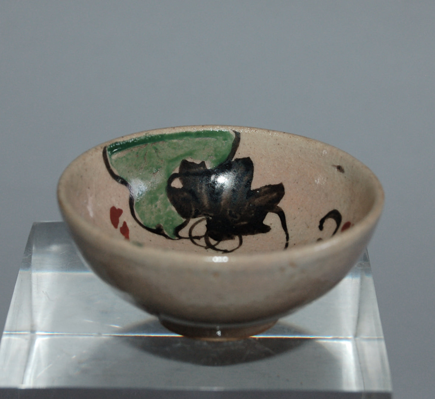 Vintage sake cup, guinomi Chokaro’s horse between gourd leaves, Ko-Kutani stoneware, Japan