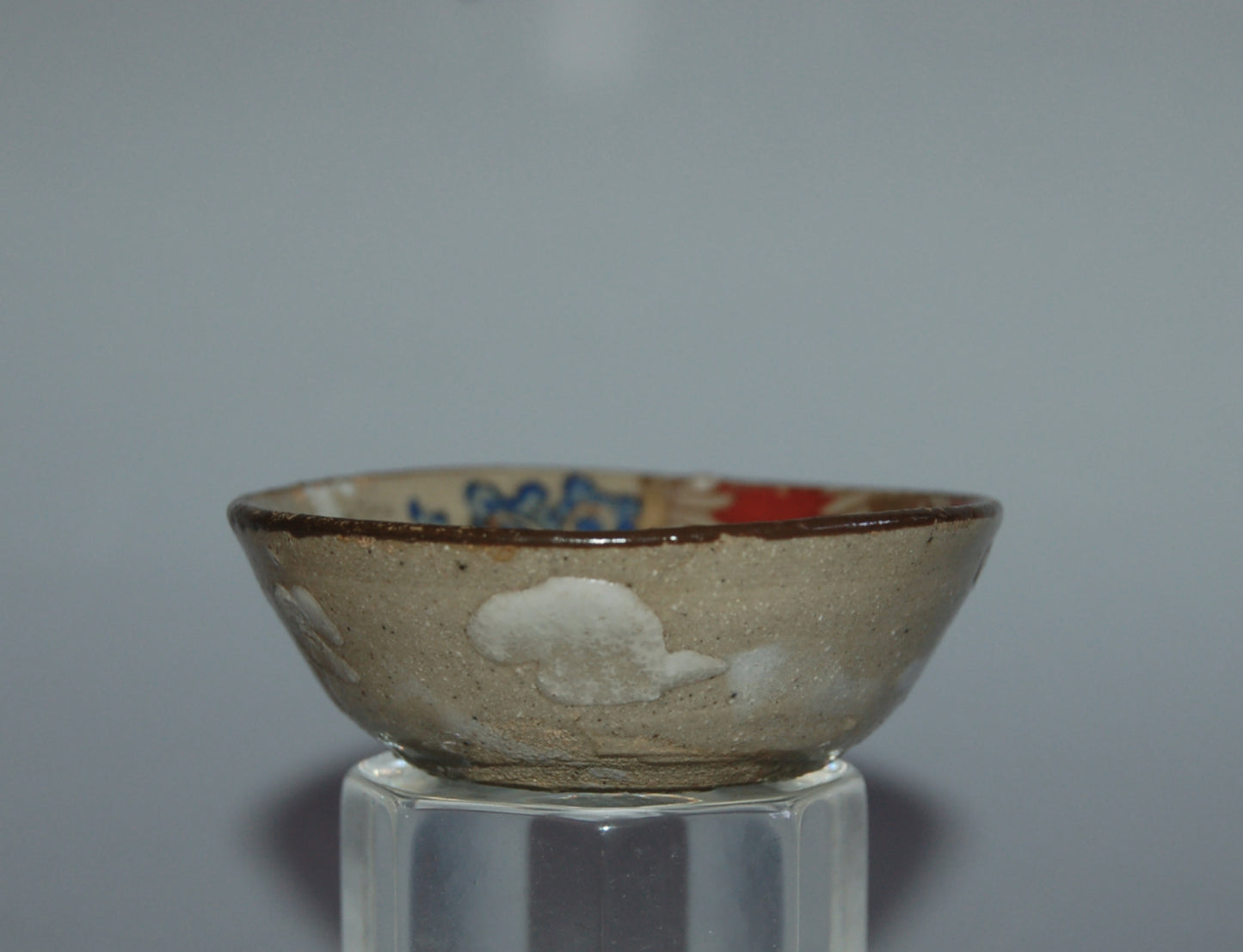 Shallow sakazuki sake cup, arabesques, chrysanthemums, stoneware, Ogata Kenzan style, Japan