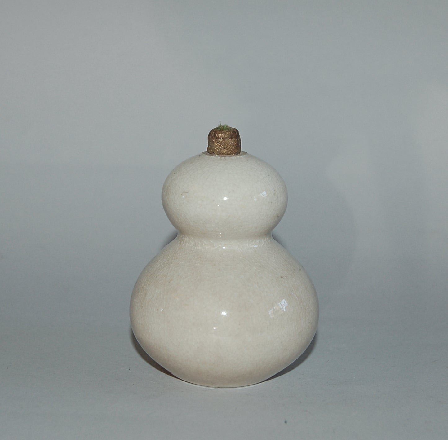 Small double gourd flacon, perhaps for tobacco, glazed ceramic, Satsuma ware, Japan