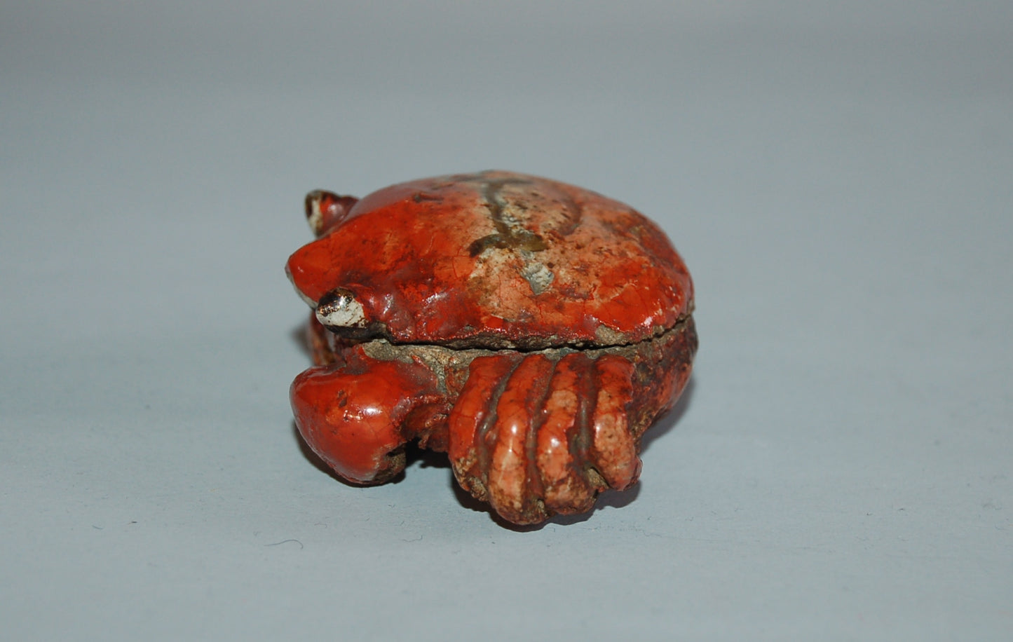 Kogo incense box, crawling crab, Raku stoneware, red, gold, white, green glazes, antique, Japan