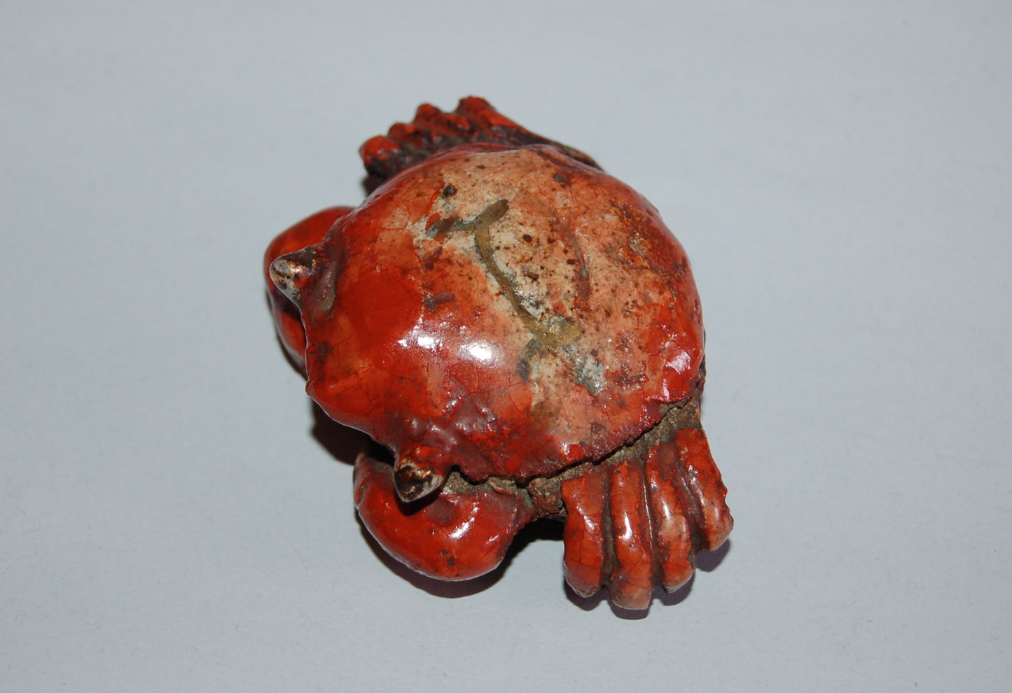 Kogo incense box, crawling crab, Raku stoneware, red, gold, white, green glazes, antique, Japan