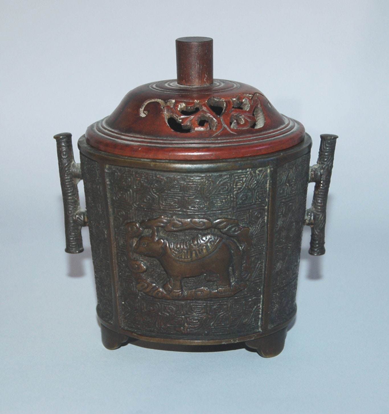 Antique bronze koro incense burner, elephant and baku, Murata Seimin, Japan