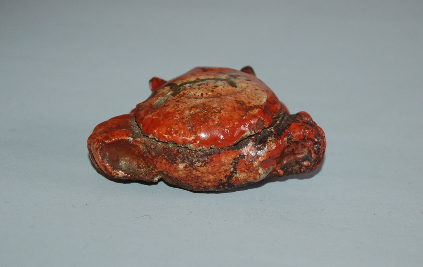 Kogo incense box, crawling crab, Raku stoneware, red, gold, white, green glazes, antique, Japan