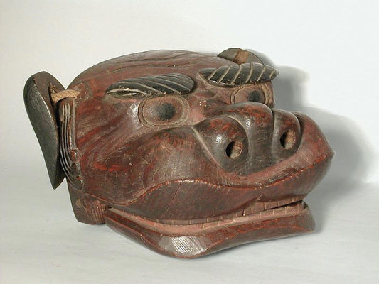 Small wooden shishi mask, movable jaw and ears, for New Years dance, Japan