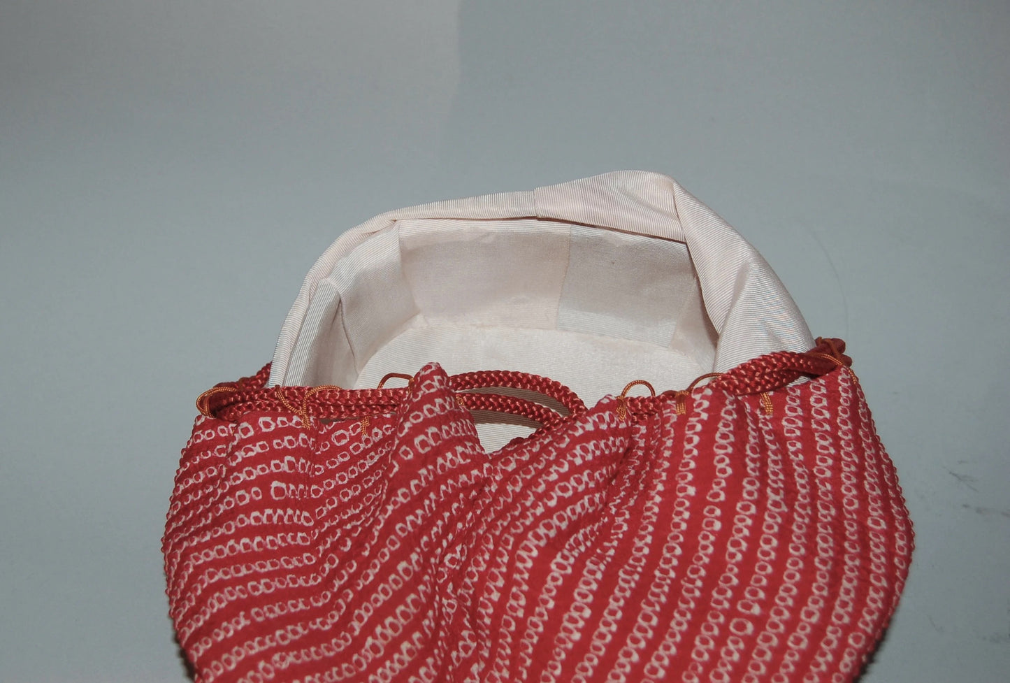 Shibori drawstring pouch, takekago, bamboo and synthetic silk, to be worn with kimono, Japan